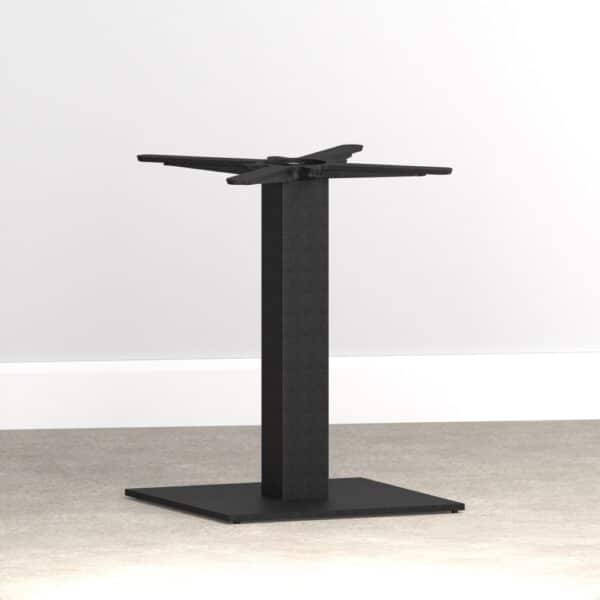 Hoogte onderstel: 45 cm gietijzer / bistro en lounge