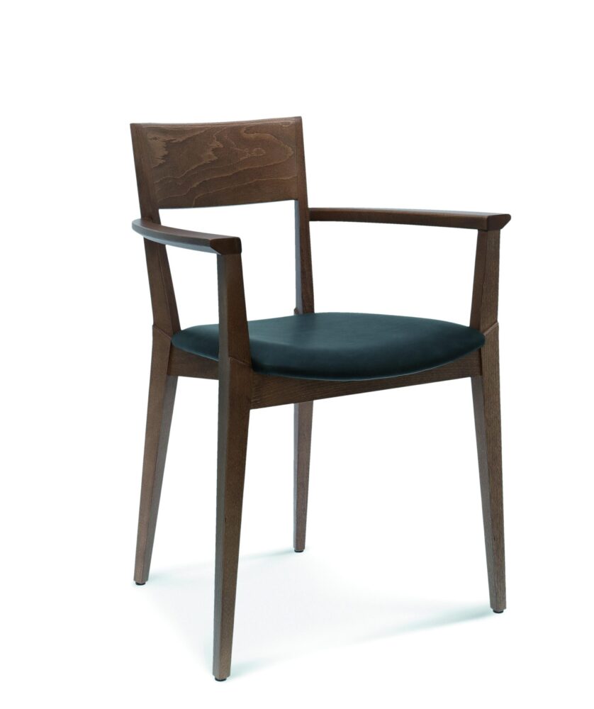 Fameg design horeca stoel | Fame met armleuningen | gestoffeerde zitting